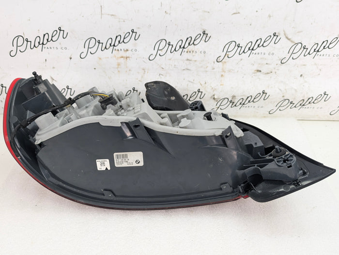 BMW F22 F23 228xi M240xi M235xi 230xi F87 M2 Pre-LCI Right/Passenger Side Tail Light Assembly 7295428