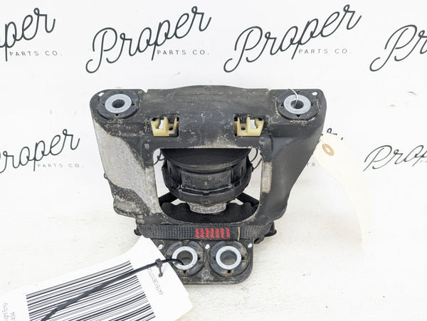2021 Volvo V60 T6 R-Design Right/Passenger Side Engine Motor Mount 32137494
