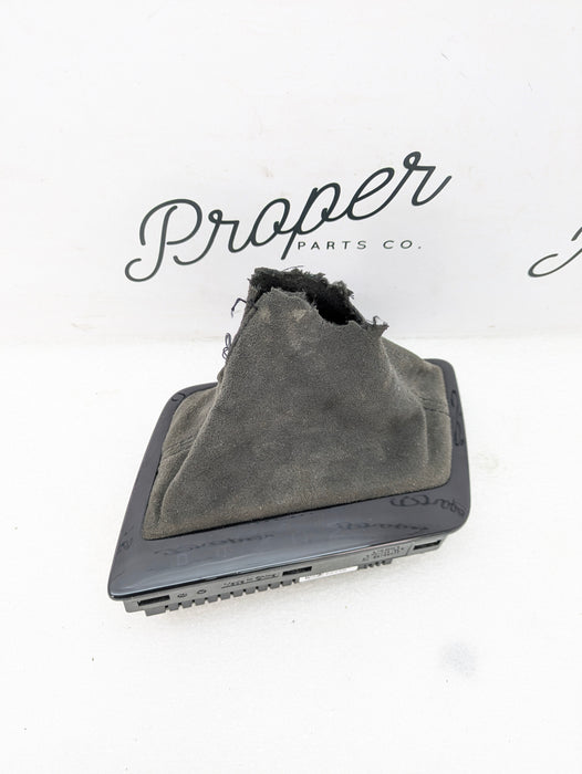 Chevrolet C7 Corvette Stingray Automatic Transmission Shift Boot W/Light Module 22789411/22789411 *DAMAGED*