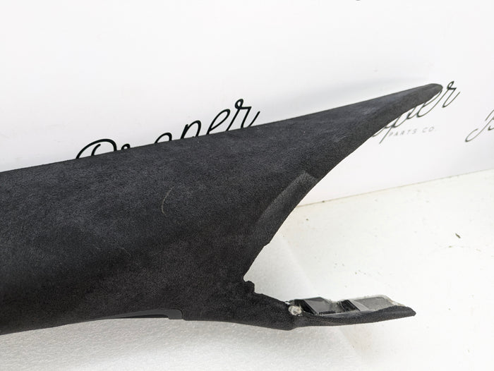 Chevrolet C7 Corvette Stingray Left/Driver Side Suede A-Pillar Interior Trim  941145AB/15241529 *DAMAGED*