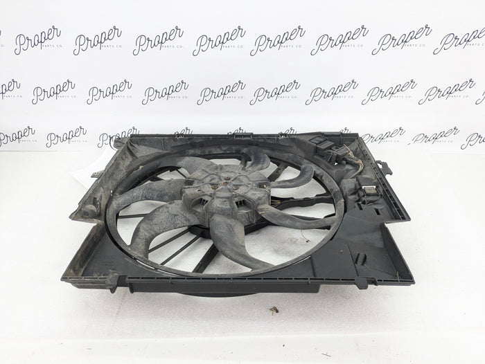 BMW E90 E92 E93 335i 335xi N54 Engine Radiator Fan & Motor 7561712 *DAMAGED*