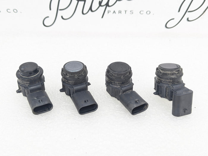 2021 Volvo V60 T6 R-Design Front Bumper PDC Sensor Set 39794576 *DAMAGED*
