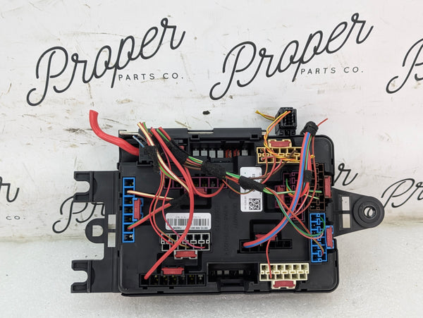 BMW F30 F34 F31 F32 F33 F36 3 & 4 Series Trunk Power Distribution Fuse Box 9261110