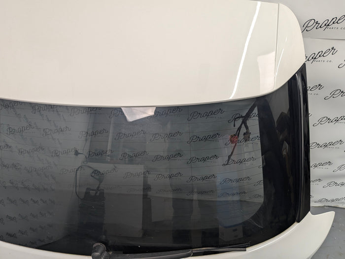 2015-2018 Audi 8U Q3 Rear Tailgate Lift Gate Trunk Lid Cortina White 8U0827025B