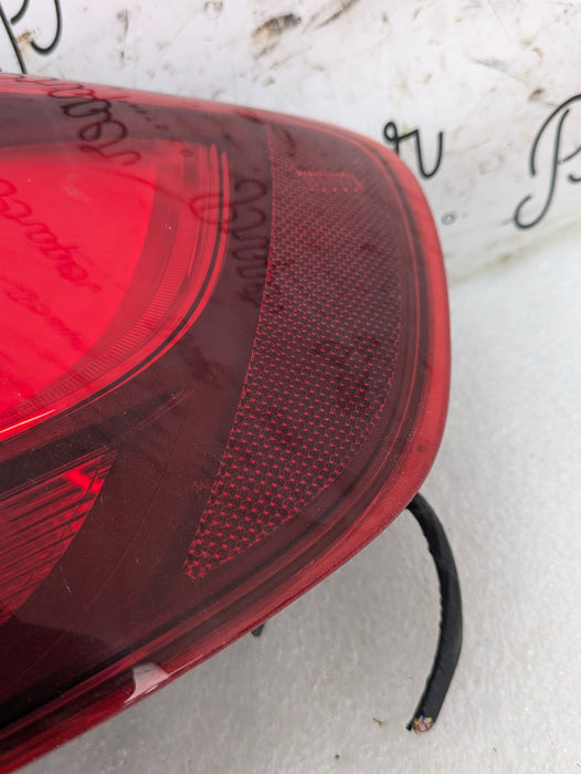 BMW F22 F23 228xi M240xi M235xi 230xi F87 M2 Pre-LCI Right/Passenger Side Tail Light Assembly 7295428