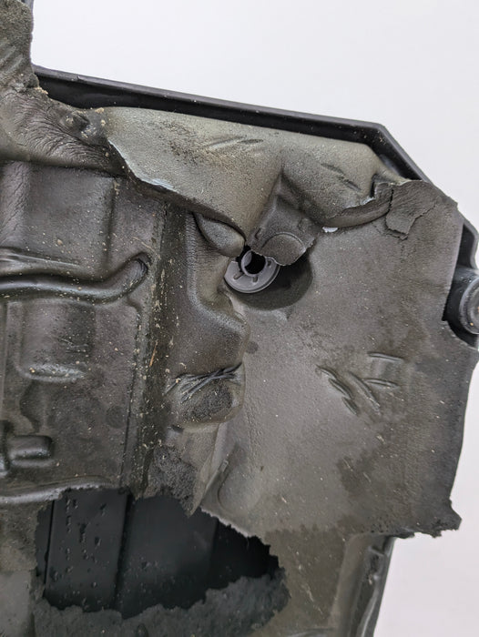 BMW E82 E88 E90 E92 E93 335i 335is 335xi N54 Engine Coil Pack Cylinder Head Cover Trim 11127575036 *Damaged*