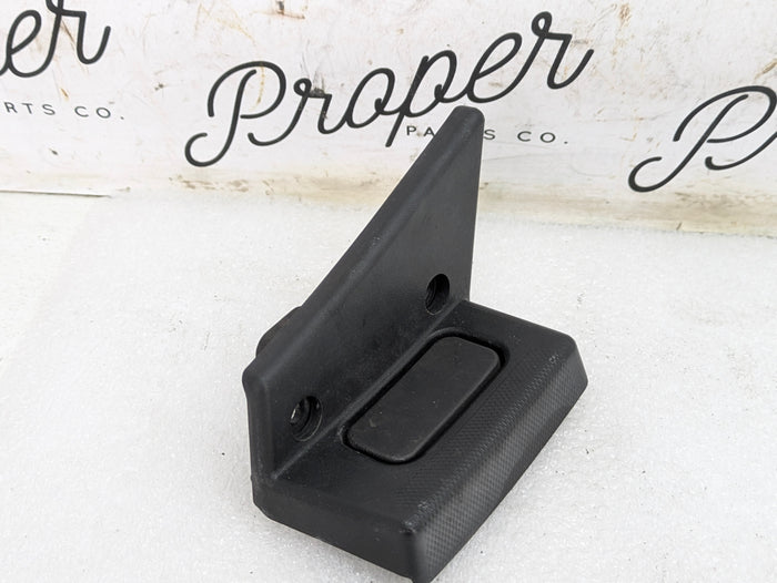 Chevrolet C7 Corvette Stingray Z51 Right/Passenger Side Exterior Door Latch Release Button Switch & Trim 10446243