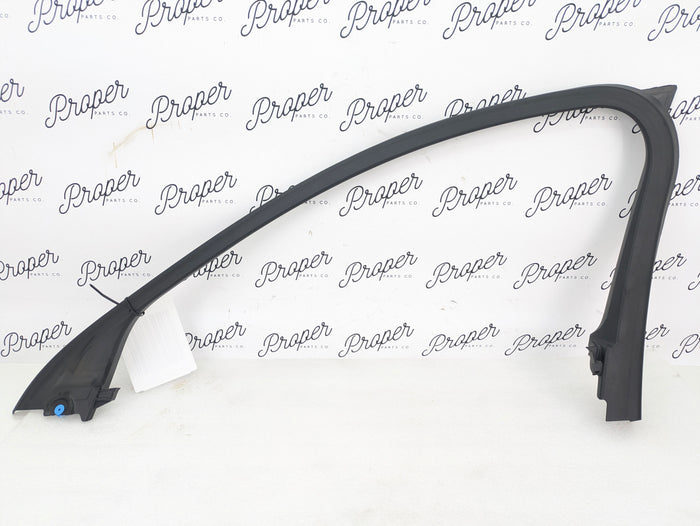 2021 Volvo V60 T6 R-Design Right/Passenger Side Front Door Interior Window Molding Trim 30747466