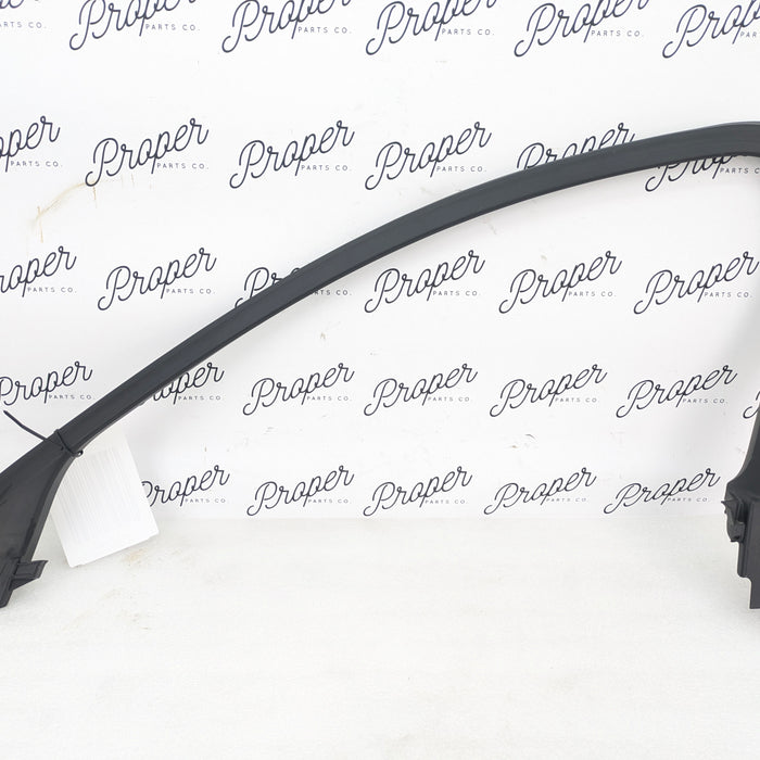 2021 Volvo V60 T6 R-Design Right/Passenger Side Front Door Interior Window Molding Trim 30747466