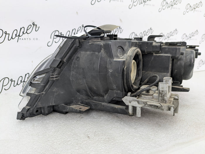 BMW E46 330i 325i Sedan Wagon LCI Front Right Bi-Xenon Headlight 6910978 *For Parts*