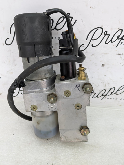 BMW E61 530xi 525xi 535xi Wagon Rear Hatch Trunk Hydraulic Lift Pump 7111867