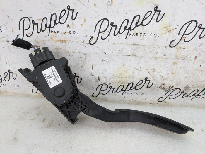 2015 Chevrolet 5th Gen Camaro 2SS Accelerator/Throttle/Gas Pedal & Travel Position Sensor 22741799