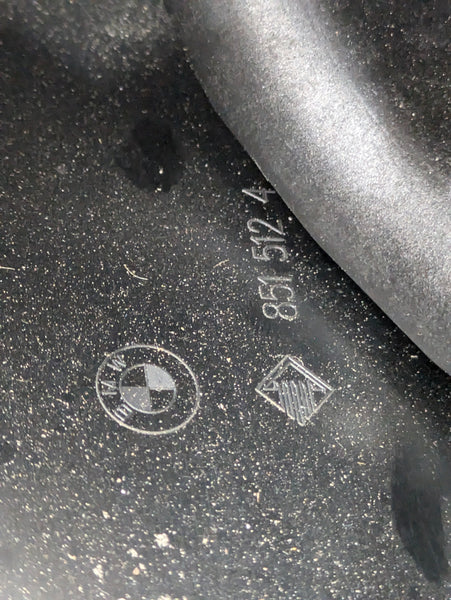 BMW E60 E61 M5/E63 E64 M6 Left/Driver Side Intake Air Box Filter Housing Top & MAF 13717853884/7834213 *DAMAGED*