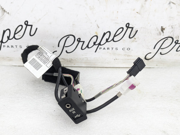 BMW E90 E91 E92 E93 335xi M3 330xi 328xi 325xi 323i USB/AUX Ports & Wiring Harness 9187009/9129651