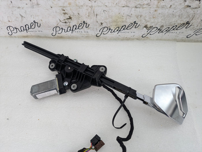BMW G22 430ix Coupe Left/Driver Side Seatbelt Handover Feeder Motor Assembly 5A05245
