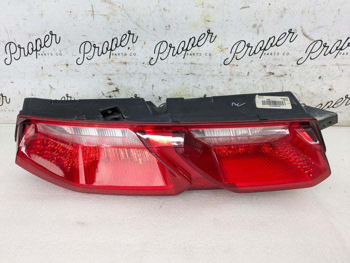 Chevrolet C7 Corvette Stingray Z51 Rear Left/Driver Side Tail Light 23170469