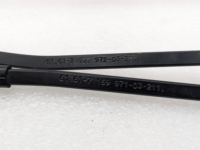 BMW E82 E88 135i 128i Left & Right Windshield Wiper Arms Set Pair 7169971/7169972