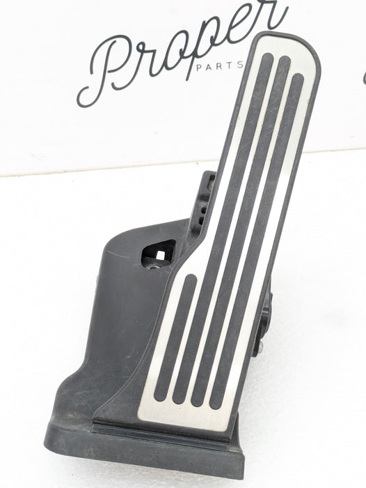 Chevrolet C7 Corvette Stingray Accelerator/Gas/Throttle Pedal Assembly 23418313 *DAMAGED*