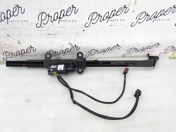 BMW F32 4 Series/F82 M4/F87 M2 Right/Passenger Side Seatbelt Handover 7307916