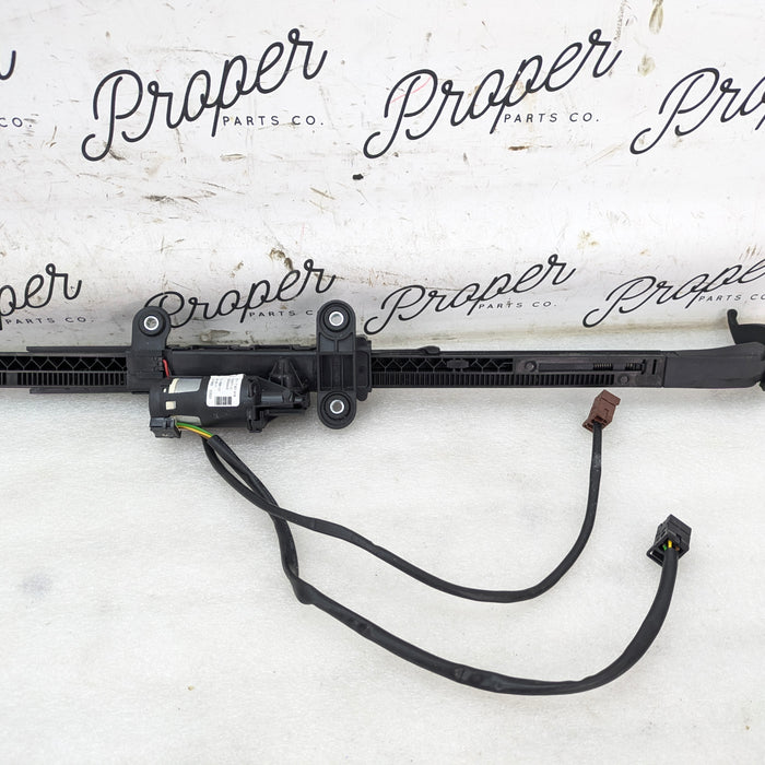 BMW F32 4 Series/F82 M4/F87 M2 Right/Passenger Side Seatbelt Handover 7307916