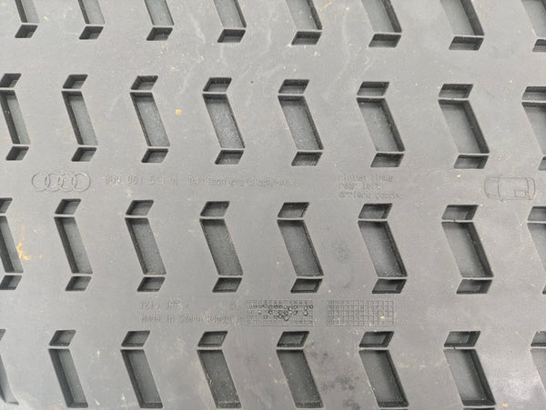 2015-2018 Audi 8U Q3 Waterproof Rubber Floor Mat Set Of 4 8U1061221A