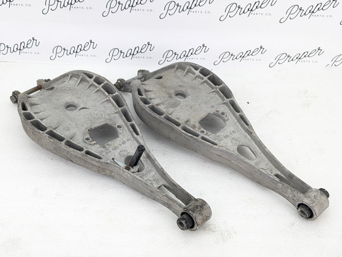 BMW E46 3 Series Left/Right Side Rear Upper Control Arm Spring Perch 1094889/1094890