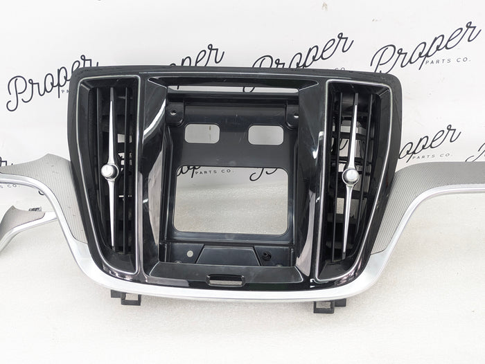 2021 Volvo V60 T6 R-Design Silver Dashboard Trims & Multimedia Screen Display Moulding & Air Vents