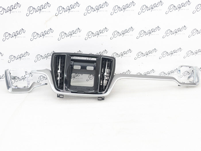 2021 Volvo V60 T6 R-Design Silver Dashboard Trims & Multimedia Screen Display Moulding & Air Vents