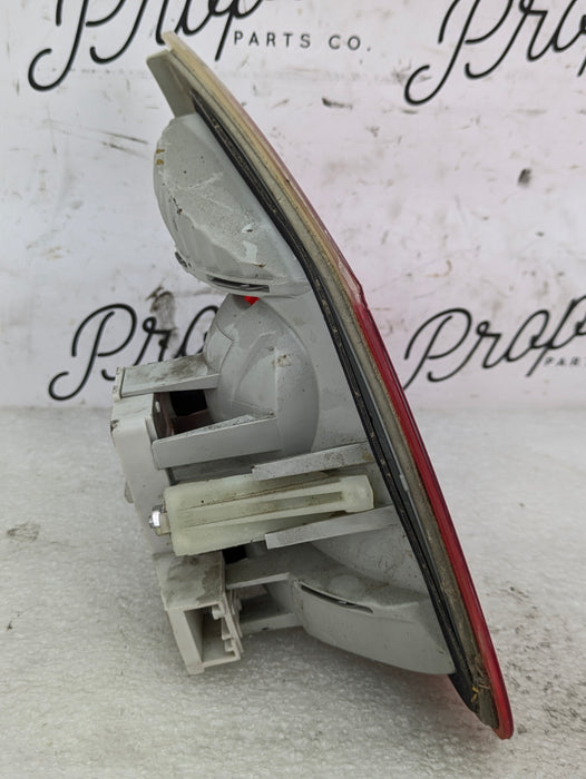 BMW E61 530xi 550i 545i 525xi Right Trunk Lid Inner Tail Light 6925894 *Damage*