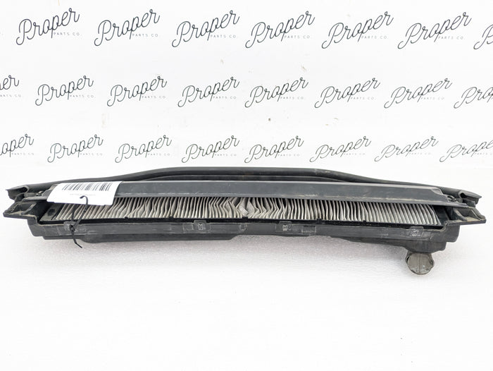 BMW E46 330ci 328ci 325ci 323ci 320i Cabin Air Micro Filter Housing Trim 64318370066