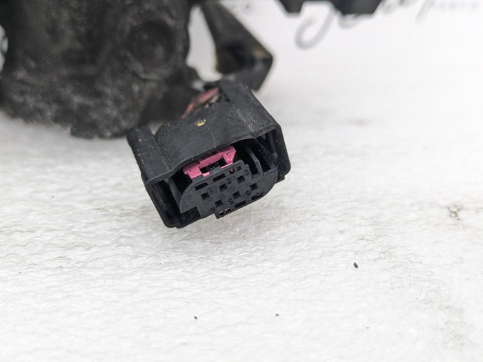 BMW S85 E60 E61 M5 E63 E64 M6 Throttle Body Assembly & Hall Sensor Cylinder 6-10 13547841814