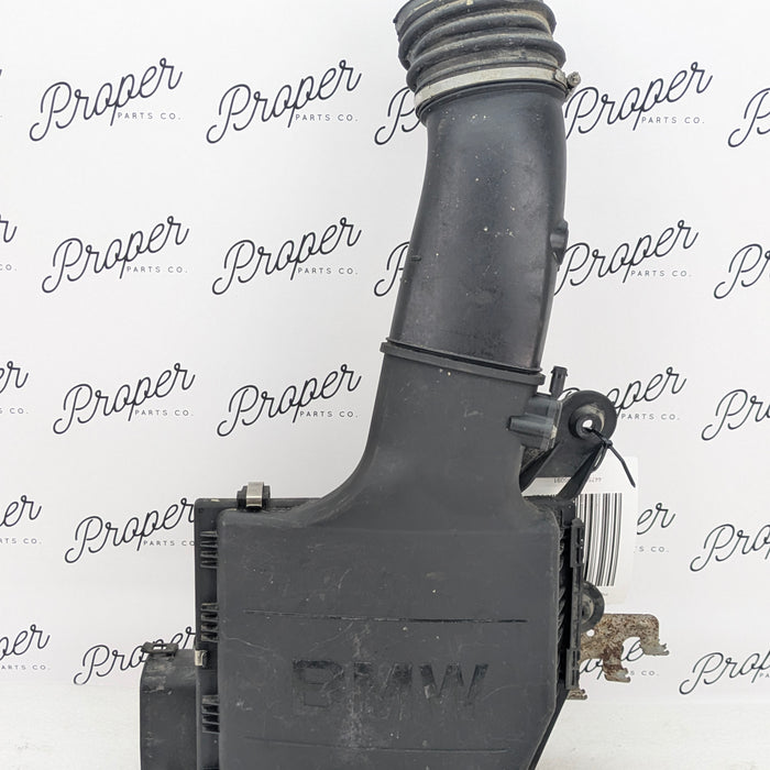 BMW E82 E88 E90 E92 E93 135i 335xi 335i N55 Engine Intake Air Box Filter Housing 7599284