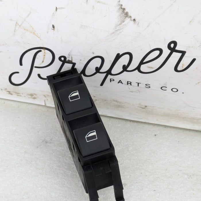 BMW E46 323ci 330ci 328ci 325ci M3 Convertible/Coupe Right/Passenger Side Window Switch 6902178