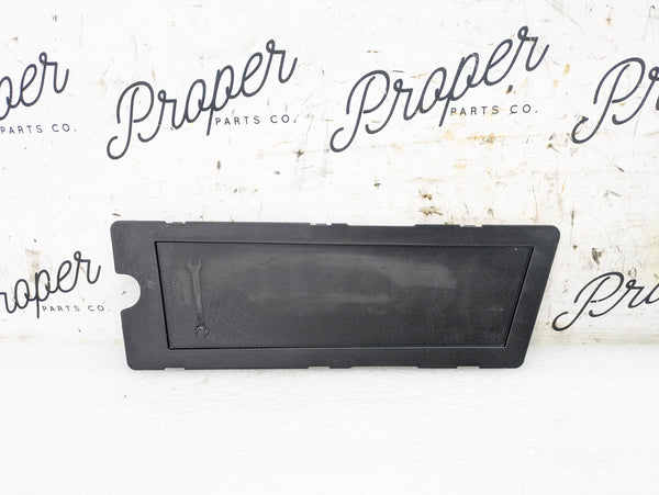 BMW G22 G20 G26 430ix 330ix 330ex Trunk Storage Compartment Access Panel Cover 7438305 *DAMAGED*
