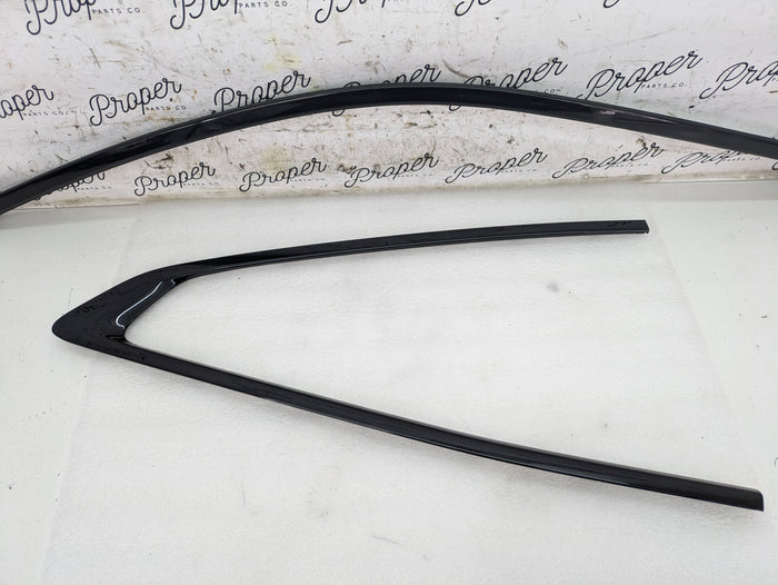 BMW G22 G82 430ix M440ix M4 Right/Passenger Side Shadowline Window Trim 51337482754/51337482756