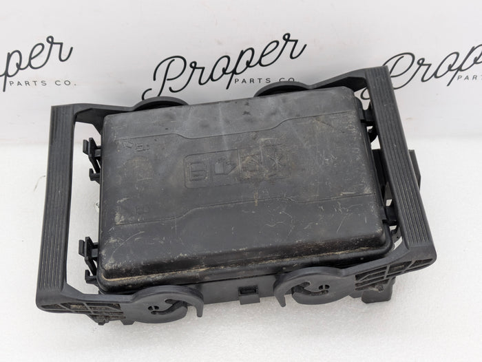 Chevrolet C7 Corvette Stingray Engine Bay Fuse Panel Junction Box 80409255 *DAMAGED*