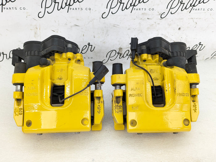 2018-2024 Alfa Romeo Stelvio 2.0 Brembo Rear Caliper Set Left Right Yellow Electronic