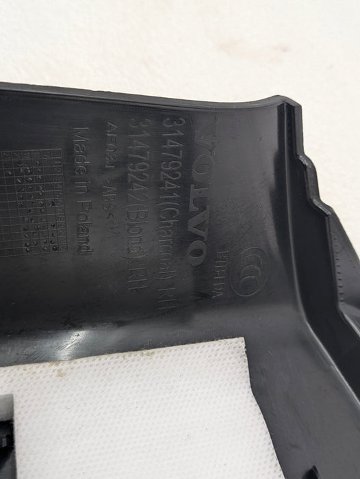 2021 Volvo V60 T6 R-Design Left & Right Black Upper C Pillar Trim Set 31479241/31479239