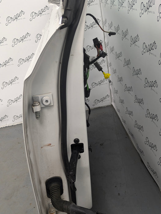 2018 Audi 8U Q3 Front Right Passenger Door Panel Cortina White 8U0831052C *Damaged*