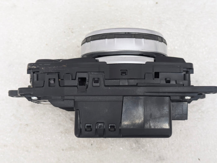 BMW F32 F33 F30 F31 F34 F36 4 & 3 Series iDrive Navigation Touch Controller 9320288