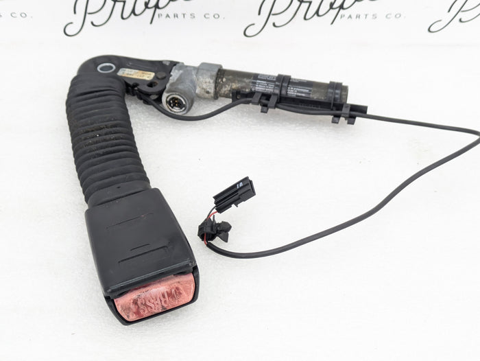 BMW E46 330i 328i 325i 323i Sedan/Wagon Front Left Seat Belt Buckle Tensioner Receiver 8257789