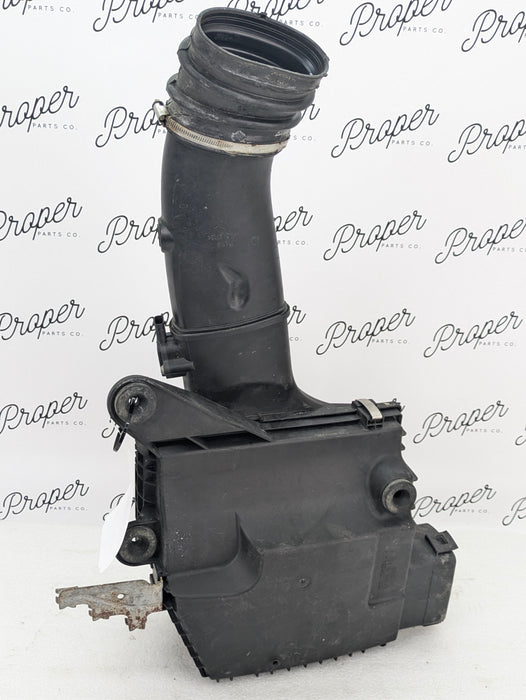 BMW E82 E88 E90 E92 E93 135i 335xi 335i N55 Engine Intake Air Box Filter Housing 7599284