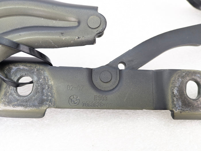 BMW E90 E92 335xi 328xi Trunk Lid Support Bracket Hinges Set Schwarz Black 7060627/7060628