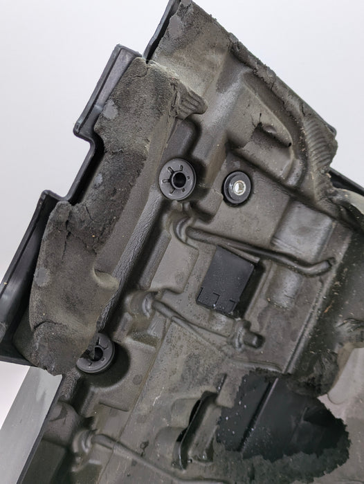 BMW E82 E88 E90 E92 E93 335i 335is 335xi N54 Engine Coil Pack Cylinder Head Cover Trim 11127575036 *Damaged*