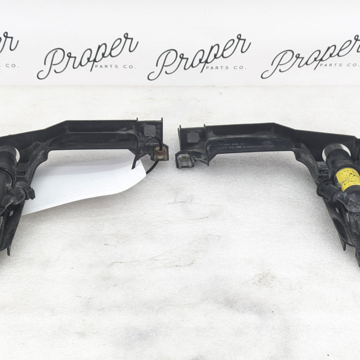 E46 M3 330ci 328ci 325ci 323ci 320i Headlight Bracket & Washer Sprayers Set Left Right 1301073017/1301073018