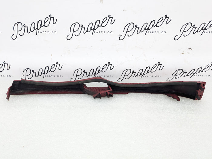 BMW E46 330i 325i 320i Sedan/Wagon Headlight Lower Trim Molding Imola Red Set Left & Right 7030552/7030551 *Damaged*
