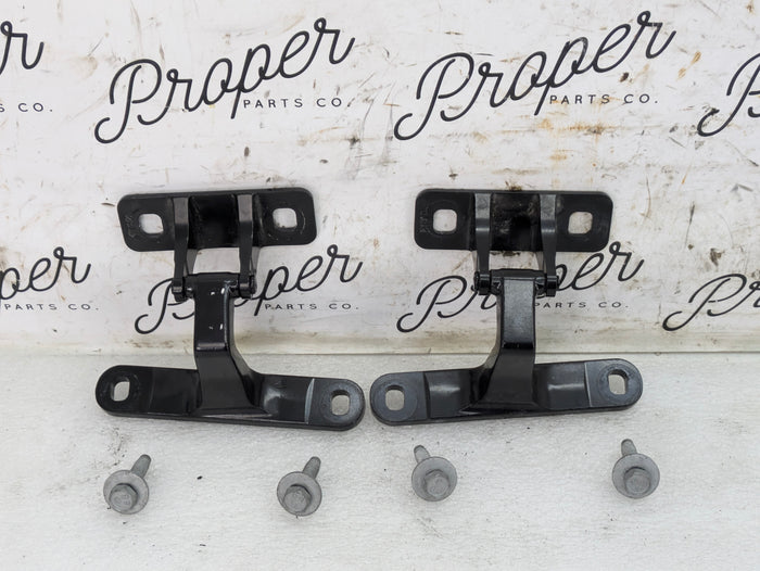 Chevrolet C7 Corvette Stingray Z51 Rear Left & Right Hatch Trunk Lid Hinge Set 23187759/23187760