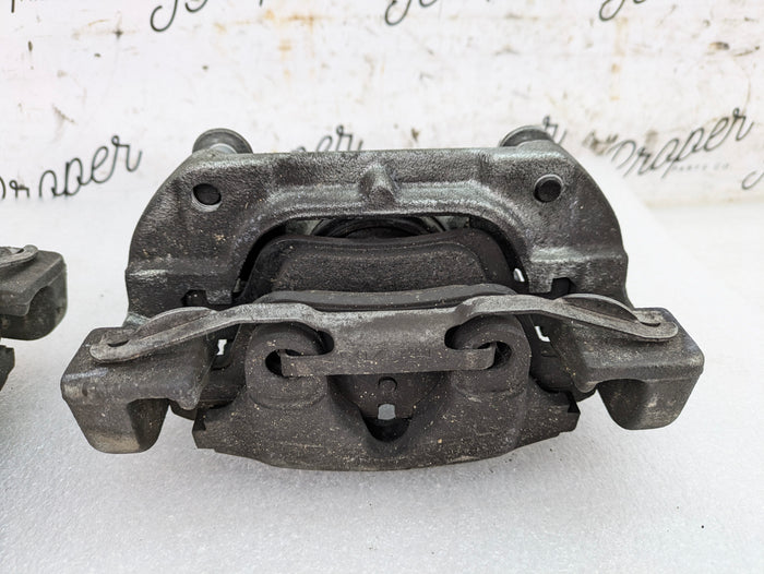 2004 BMW E85 Z4 3.0 Front Left & Right Caliper Set Pair