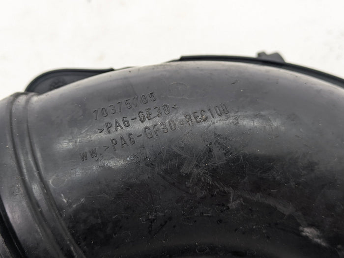 BMW E92 E90 E93 335i/E82 E88 135i N55 Turbocharger Inlet Air Duct 7599290