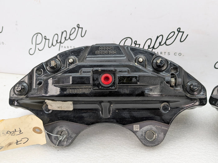 Chevrolet C7 Corvette Z51 Front Left/Right Black Brembo Brake Calipers Pair 22847805/22847810